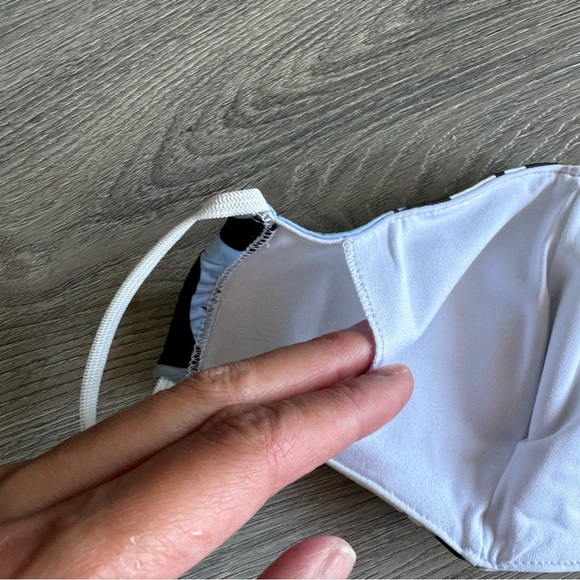 Hello Kitty Face Mask - Picture 3 of 4